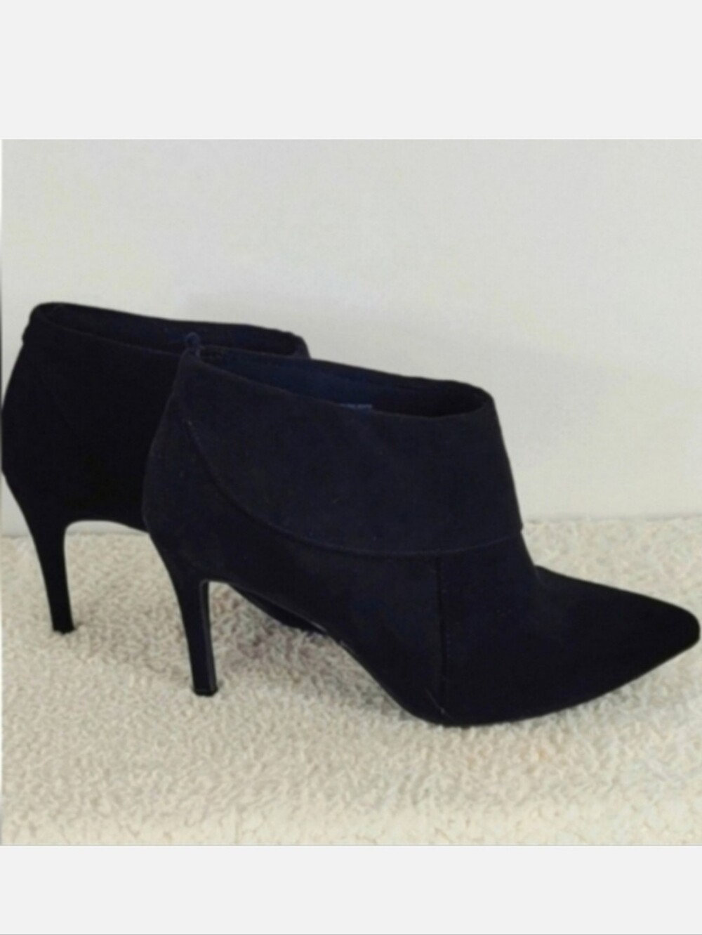 OLD NAVY Faux Suede Black Heel Ankle  Booties Size 6